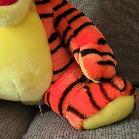 Vintage Tigger Plush - Picture 4 of 7